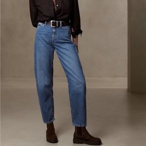 Banana Republic Barrel Jean Size 28